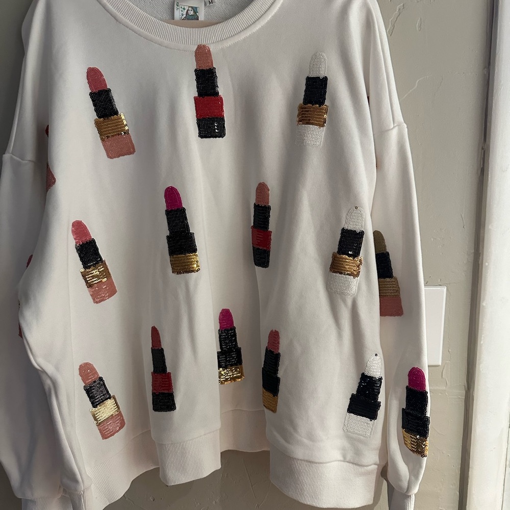 QUEEN OF SPARKLES White Lipstick Sweatshirt